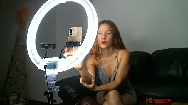 coffeandmilk1 online show from January 6, 10:36 pm