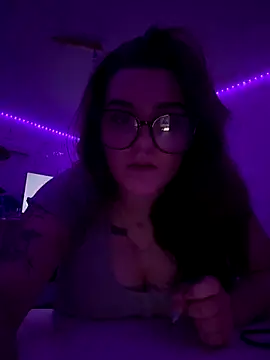 Diana Blum online show from November 4, 6:44 pm