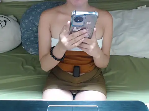 Snapshot of Wet_oliviaxxx chatting on November 27, 12:16 pm Wet oliviaxxx online show from November 27, 12:16 pm