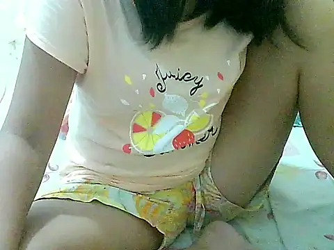 nhicole4u online show from December 1, 11:44 am