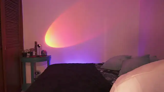 estmonnn online show from February 15, 3:18 am