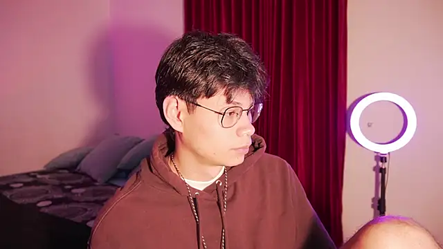 estmonnn online show from April 9, 12:12 am