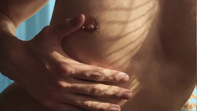 estmonnn online show from March 5, 9:00 pm