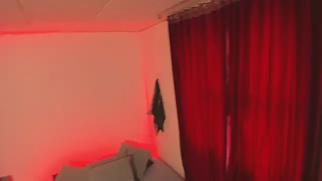 Snapshot of estmonnn chatting on November 27, 9:59 pm estmonnn online show from November 27, 9:59 pm