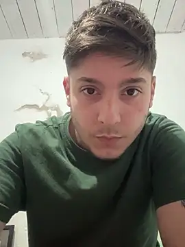 Snapshot of Elvergggg44 chatting on October 29, 6:34 am Elvergggg44 online show from October 29, 6:34 am