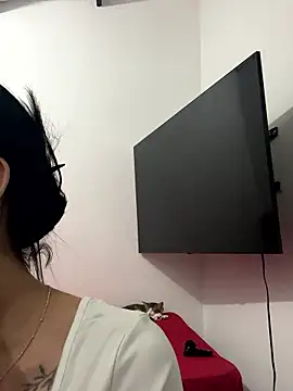 Snapshot of pinksmile_1 chatting on June 14, 3:35 pm pinksmile 1 online show from June 14, 3:35 pm
