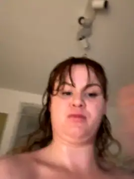 Donnatellalaamore online show from December 3, 8:08 pm