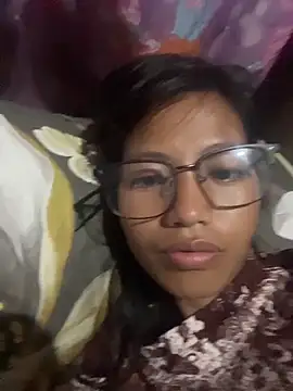 hottiebabe23 online show from November 15, 8:46 pm