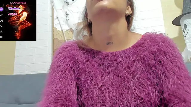 Snapshot of Katia_Santana1 chatting on October 30, 3:27 am Katia Santana1 online show from October 30, 3:27 am