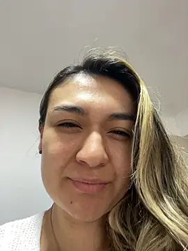 Im-Lola online show from November 5, 11:24 am