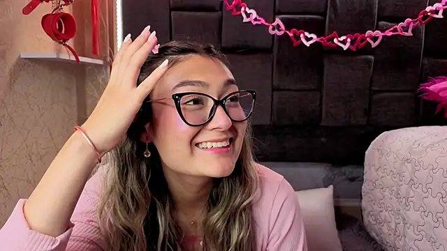 Im-Lola online show from February 12, 9:47 pm