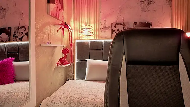 Im-Lola online show from March 12, 11:09 pm