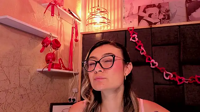 Im-Lola online show from February 15, 9:08 am