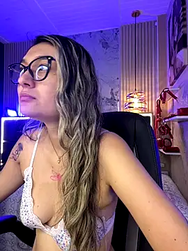 Im-Lola online show from December 18, 9:51 pm