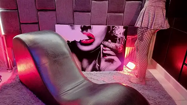 Im-Lola online show from March 31, 8:33 pm