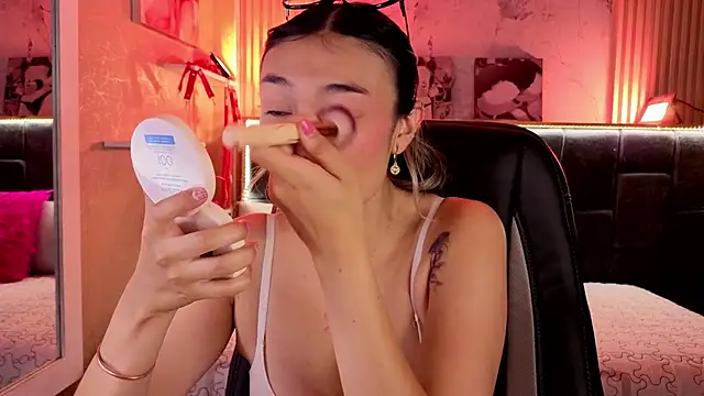 Im-Lola online show from March 5, 8:38 pm