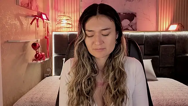 Im-Lola online show from March 11, 8:47 pm