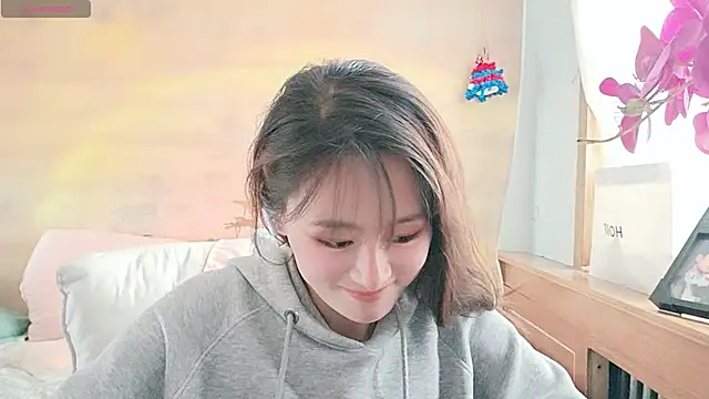 MsTipsy  online show from April 19, 10:16 am