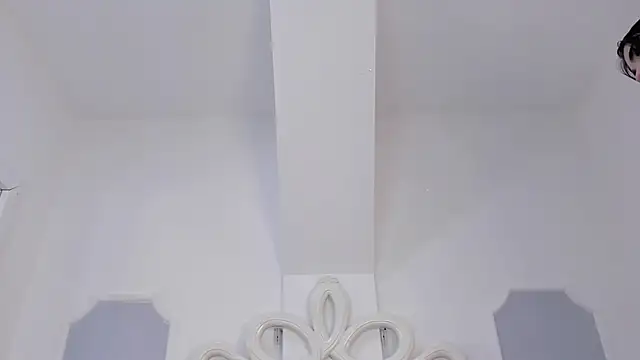 roxana scott1 online show from April 11, 3:47 am