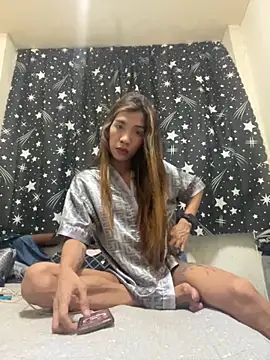 Snapshot of kittyhugecock chatting on October 30, 2:14 pm kittyhugecock online show from October 30, 2:14 pm