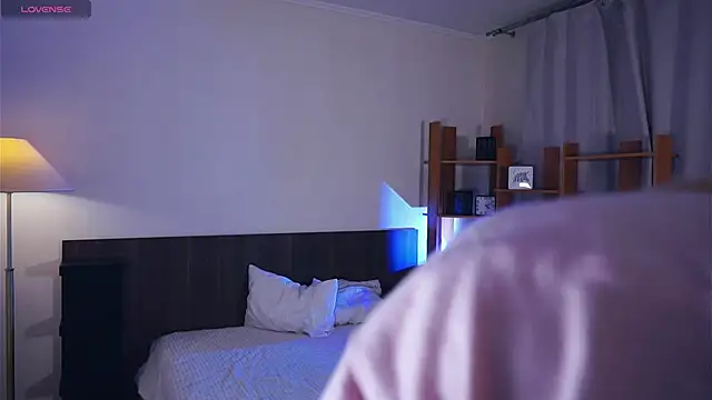 Snapshot of DierdreJacobsohn chatting on October 31, 7:27 am DierdreJacobsohn online show from October 31, 7:27 am