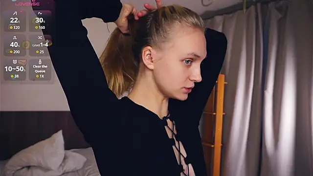 Snapshot of DierdreJacobsohn chatting on November 21, 7:18 am DierdreJacobsohn online show from November 21, 7:18 am