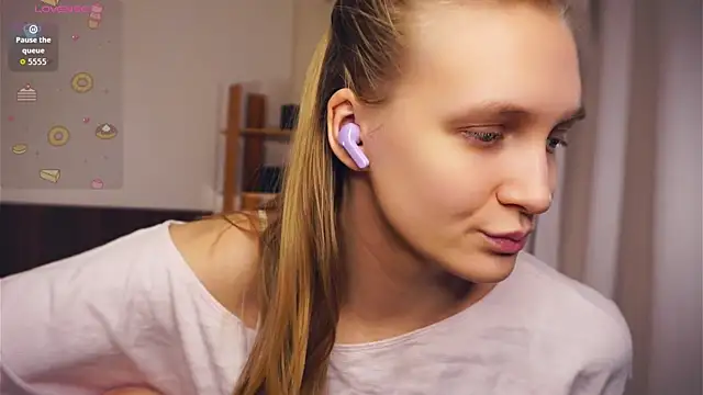 Snapshot of DierdreJacobsohn chatting on November 25, 6:36 am DierdreJacobsohn online show from November 25, 6:36 am