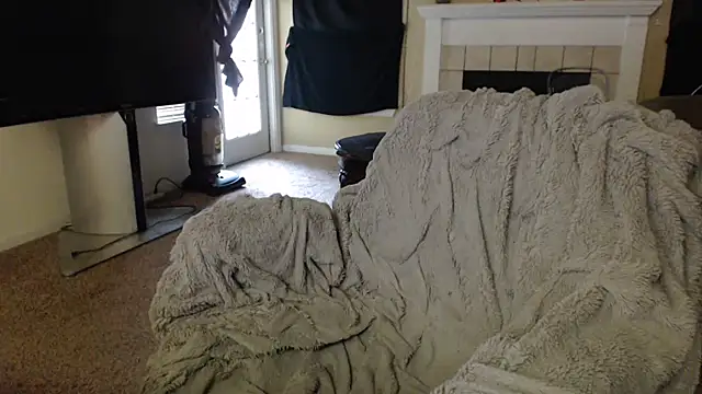 Snapshot of Skyl31 chatting on December 16, 8:13 pm Skyl31 online show from December 16, 8:13 pm