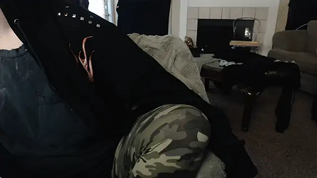 Snapshot of Skyl31 chatting on October 31, 9:00 pm Skyl31 online show from October 31, 9:00 pm