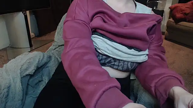 Snapshot of Skyl31 chatting on March 21, 2:46 am Skyl31 online show from March 21, 2:46 am