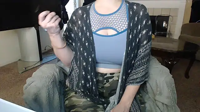 Snapshot of Skyl31 chatting on October 29, 8:52 pm Skyl31 online show from October 29, 8:52 pm