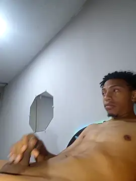 Snapshot of AdriSolannsh chatting on October 31, 6:32 am AdriSolannsh online show from October 31, 6:32 am