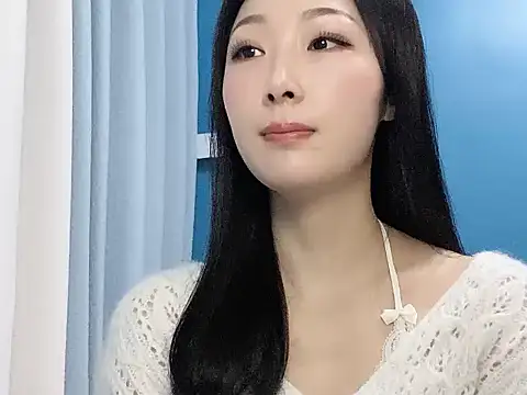 Snapshot of ella55-- chatting on November 8, 1:53 am ella55-- online show from November 8, 1:53 am