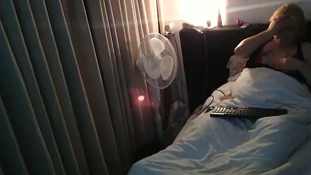 Sylviastar46 online show from December 21, 6:53 pm