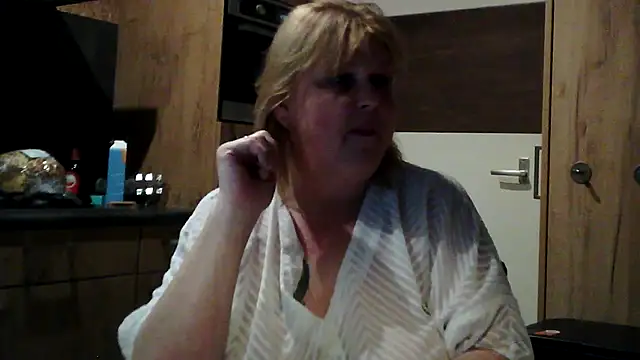 Sylviastar46 online show from March 26, 9:35 pm