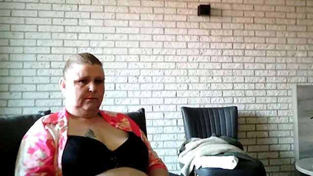 Sylviastar46 online show from April 5, 9:16 am