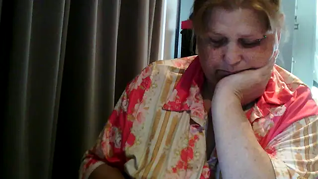Sylviastar46 online show from June 3, 9:32 am