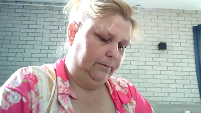 Sylviastar46 online show from April 18, 8:05 am