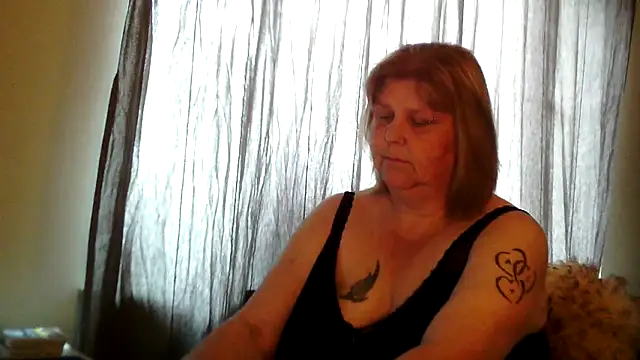 Sylviastar46 online show from June 10, 3:35 pm
