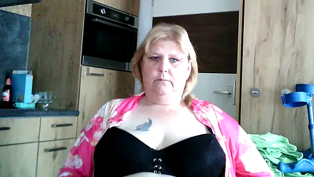 Sylviastar46 online show from March 25, 9:19 am