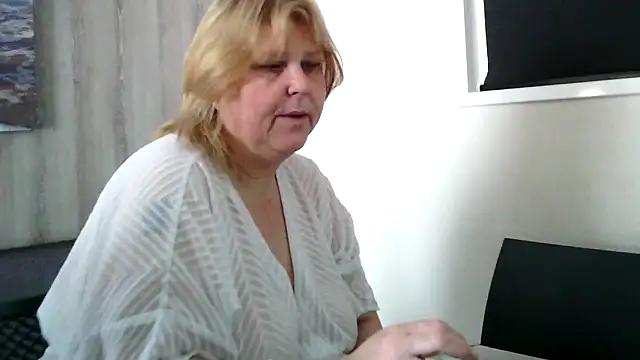 Sylviastar46 online show from March 28, 8:48 am