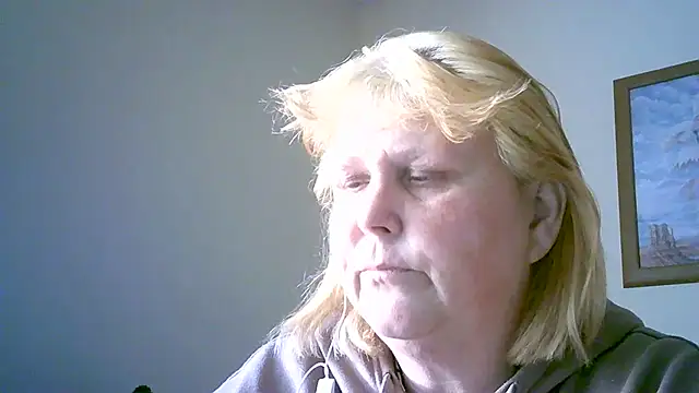 Snapshot of Sylviastar46 chatting on November 11, 2:45 pm Sylviastar46 online show from November 11, 2:45 pm