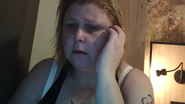 Snapshot of Sylviastar46 chatting on February 16, 5:00 pm Sylviastar46 online show from February 16, 5:00 pm