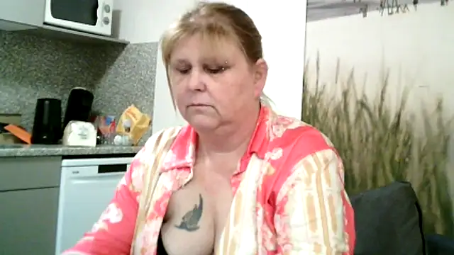 Sylviastar46 online show from March 31, 7:49 pm