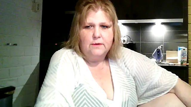 Sylviastar46 online show from March 9, 6:44 pm