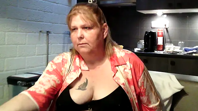 Sylviastar46 online show from May 6, 6:01 pm