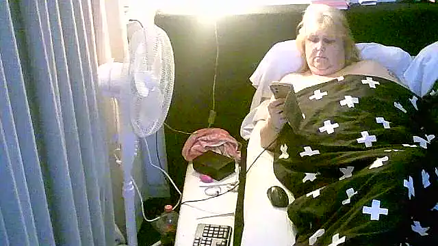 Sylviastar46 online show from November 16, 9:30 pm