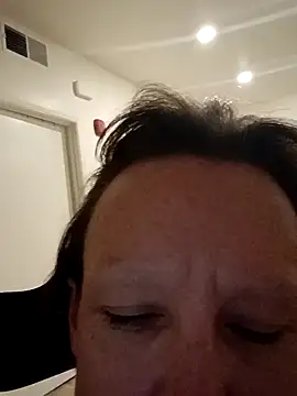 Karebearz1 online show from March 28, 11:00 am