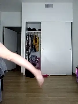 Karebearz1 online show from November 1, 4:52 am