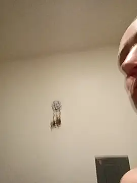 Karebearz1 online show from November 12, 4:38 am